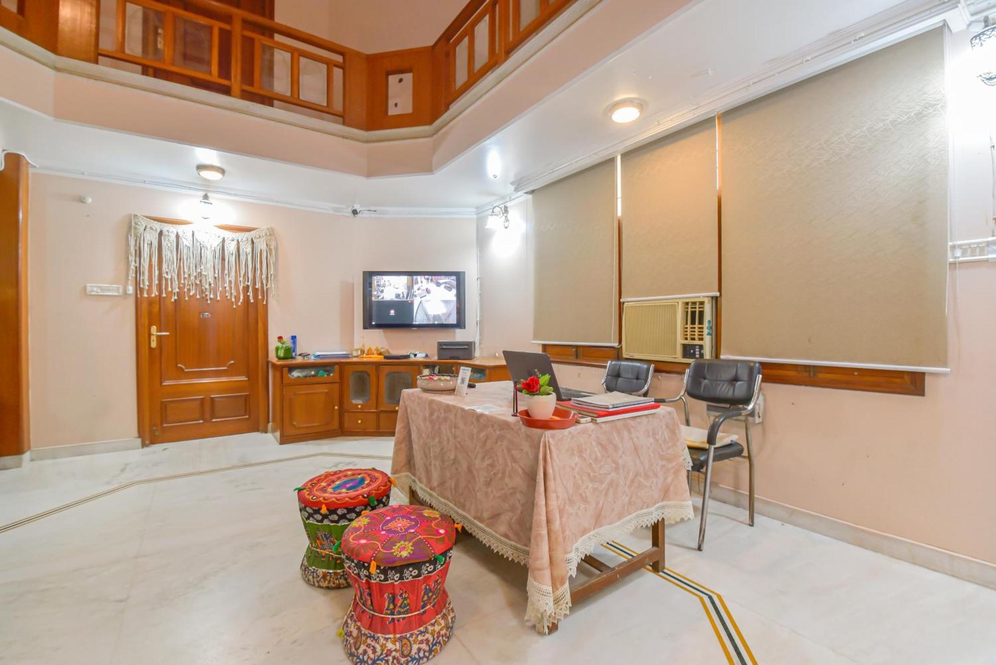 Pink Cozzy 3* Jaipur
