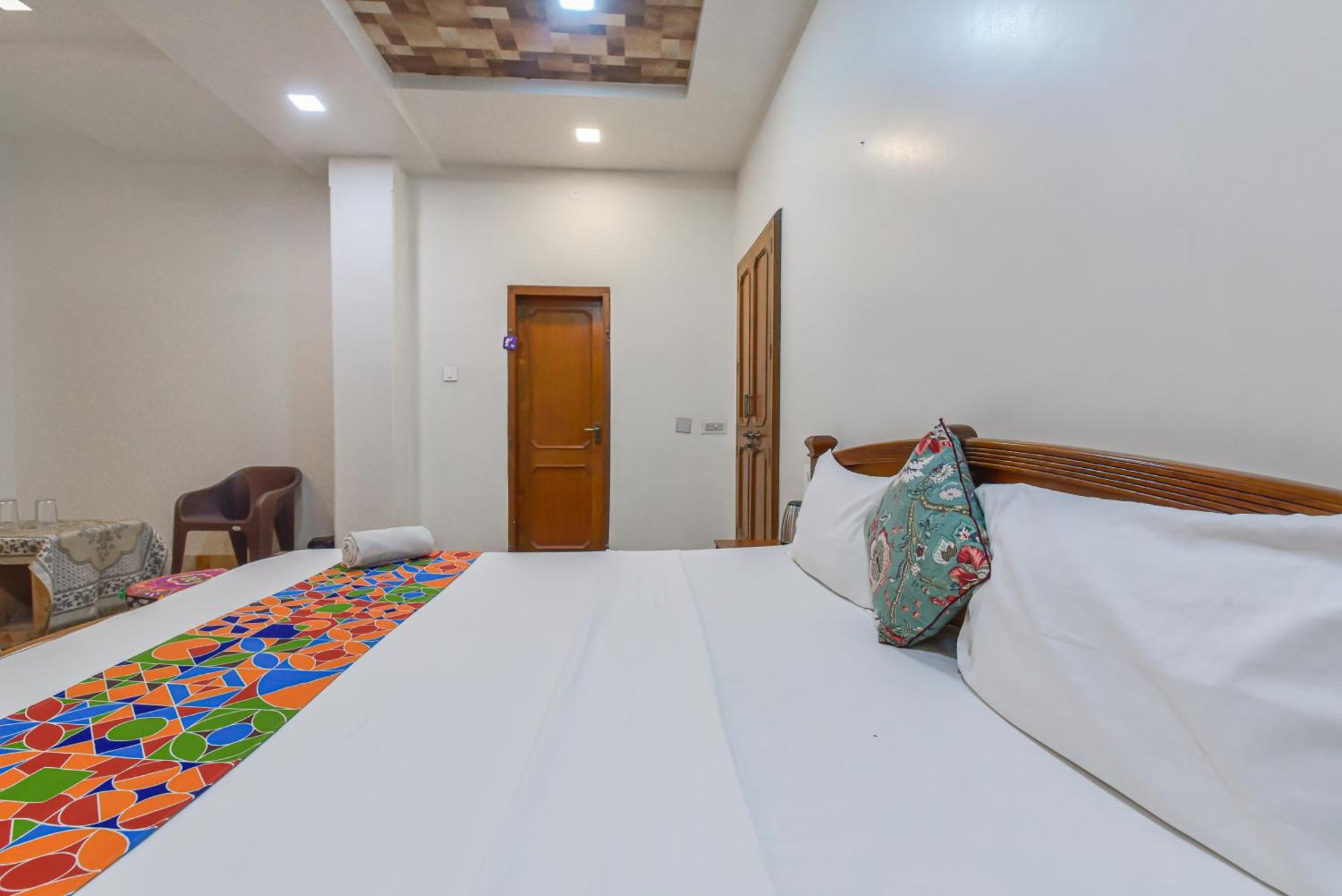 Pink Cozzy Hotel 3*